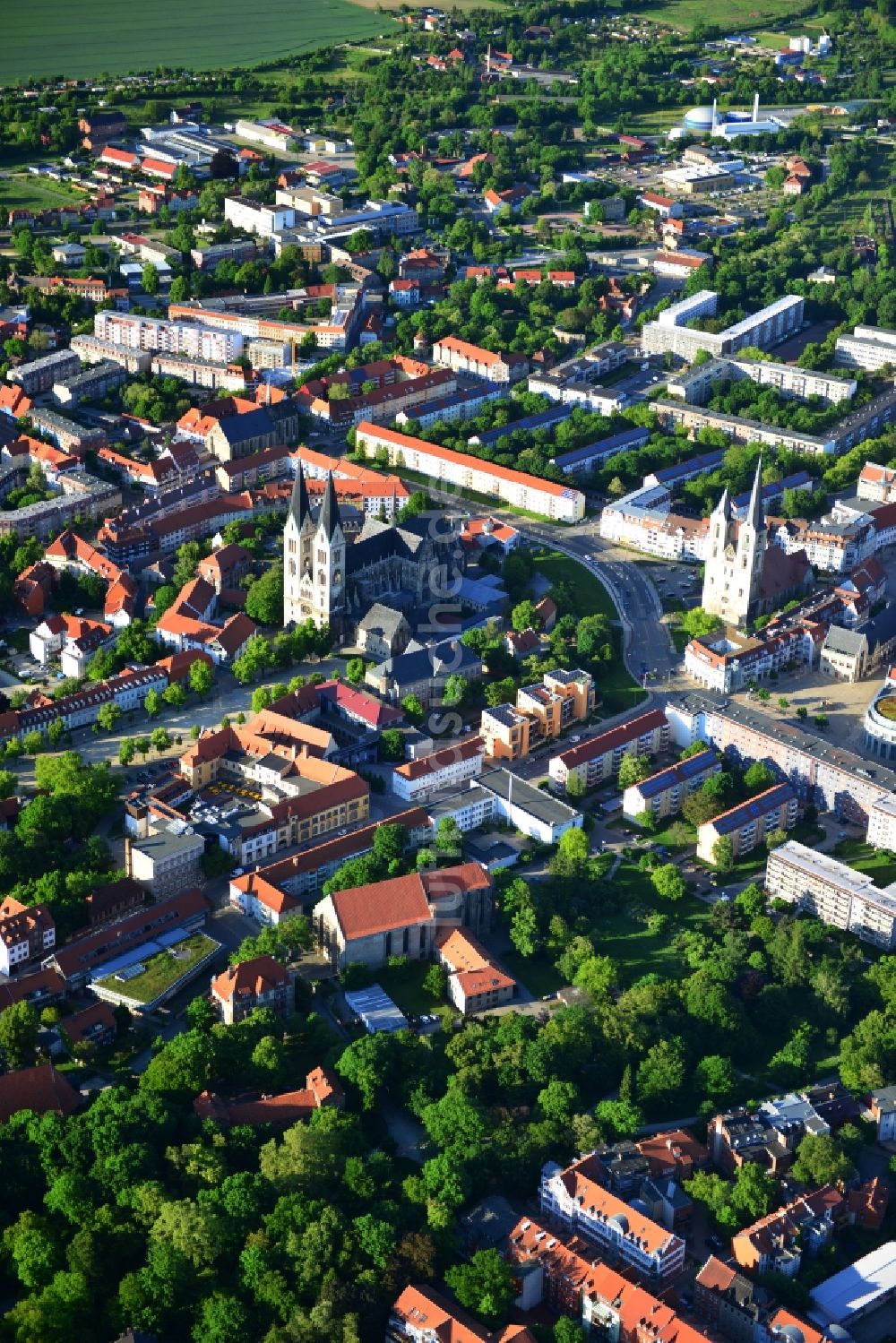 Luftbild Halberstadt - Stadtansicht der Altstadt von Halberstadt im Bundesland Sachsen-Anhalt