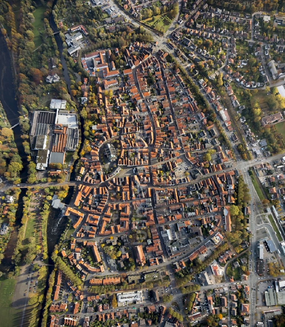 Warendorf aus der Vogelperspektive: Stadtansicht mit der Altstadt und Innenstadt am Zentrum in Warendorf im Bundesland Nordrhein-Westfalen