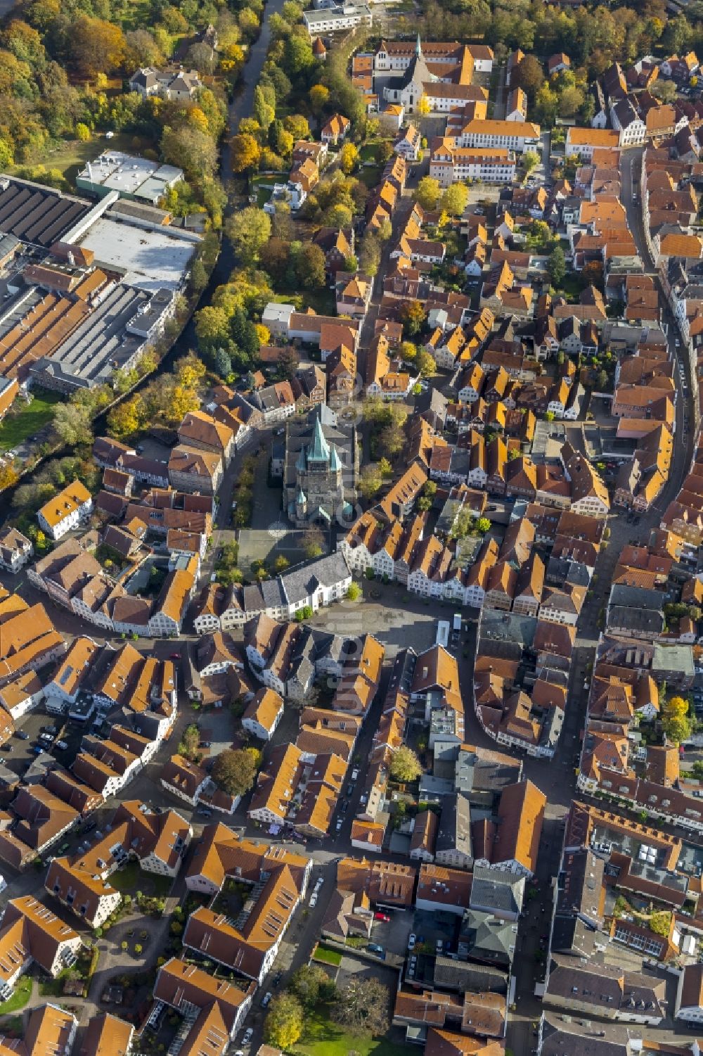 Luftaufnahme Warendorf - Stadtansicht mit der Altstadt und Innenstadt am Zentrum in Warendorf im Bundesland Nordrhein-Westfalen