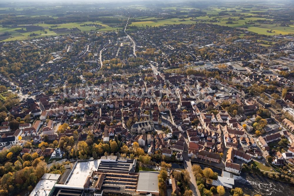 Warendorf aus der Vogelperspektive: Stadtansicht mit der Altstadt und Innenstadt am Zentrum in Warendorf im Bundesland Nordrhein-Westfalen