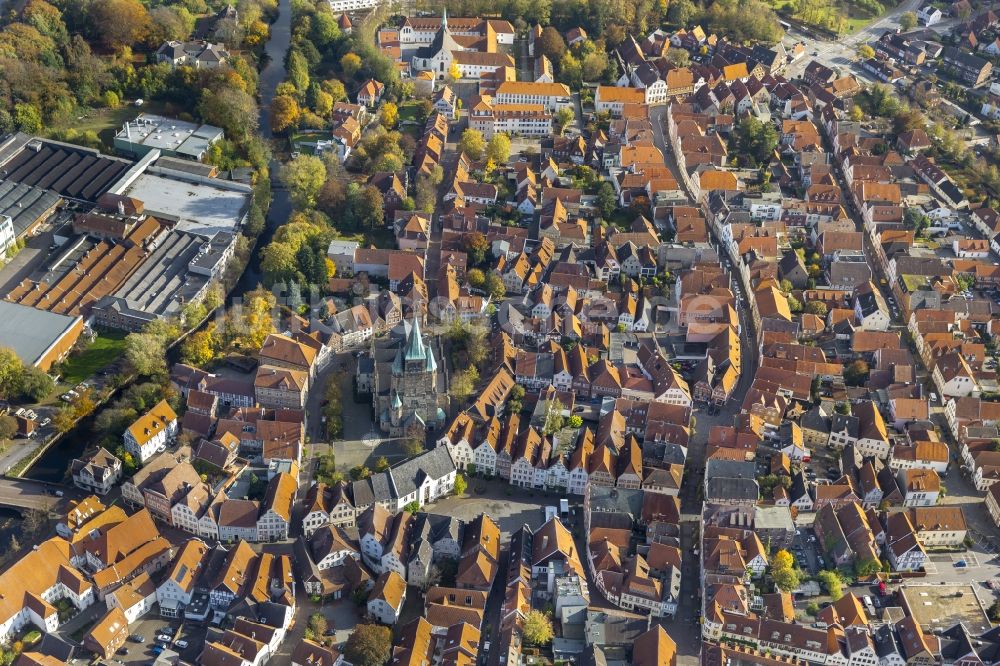 Warendorf aus der Vogelperspektive: Stadtansicht mit der Altstadt und Innenstadt am Zentrum in Warendorf im Bundesland Nordrhein-Westfalen