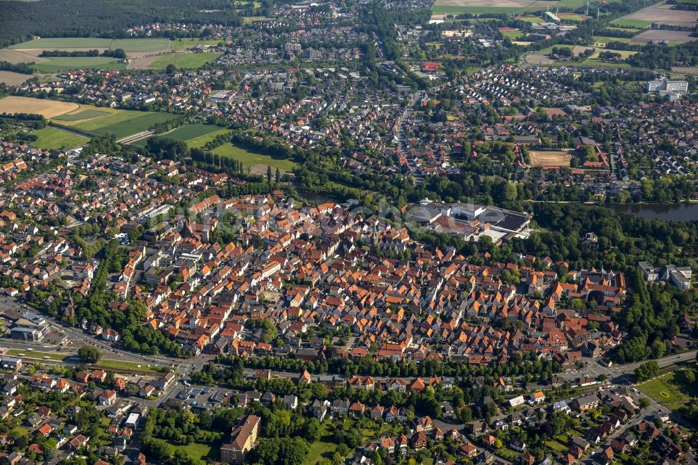 Warendorf aus der Vogelperspektive: Stadtansicht mit der Altstadt und Innenstadt am Zentrum in Warendorf im Bundesland Nordrhein-Westfalen