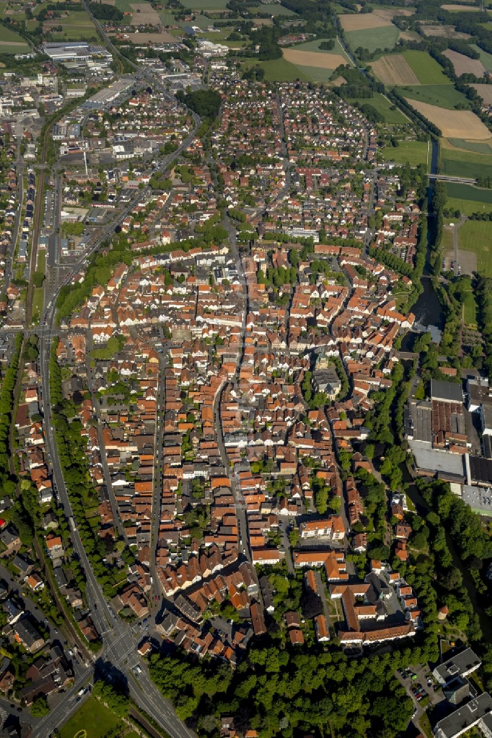 Luftaufnahme Warendorf - Stadtansicht mit der Altstadt und Innenstadt am Zentrum in Warendorf im Bundesland Nordrhein-Westfalen