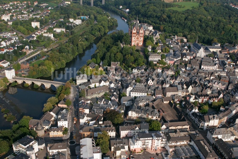 Limburg an der Lahn von oben - Stadtansicht der Altstadt von Limburg an der Lahn im Bundesland Hessen