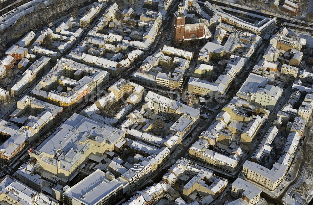 Berlin von oben - Stadtansicht Altstadt Spandau in Berlin im Winter