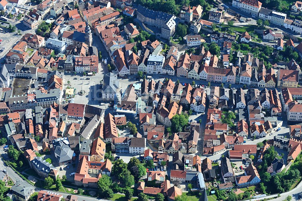 Luftaufnahme Kulmbach - Stadtansicht auf das Altstadt- Stadtzentrum in Kulmbach, Bayern