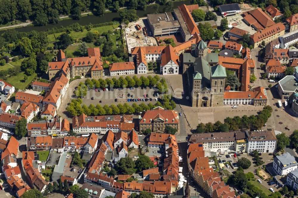 Osnabrück aus der Vogelperspektive: Stadtansicht vom Altstadtzentrum mit dem Dom St. Peter am Domplatz Osnabrück im Bundesland Niedersachsen