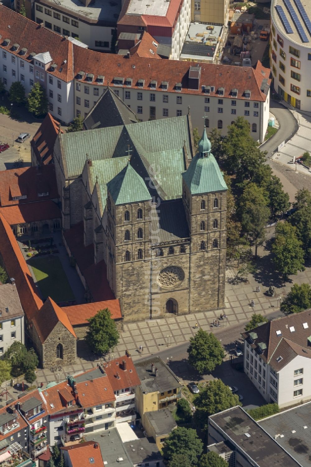 Luftaufnahme Osnabrück - Stadtansicht vom Altstadtzentrum mit dem Dom St. Peter am Domplatz Osnabrück im Bundesland Niedersachsen