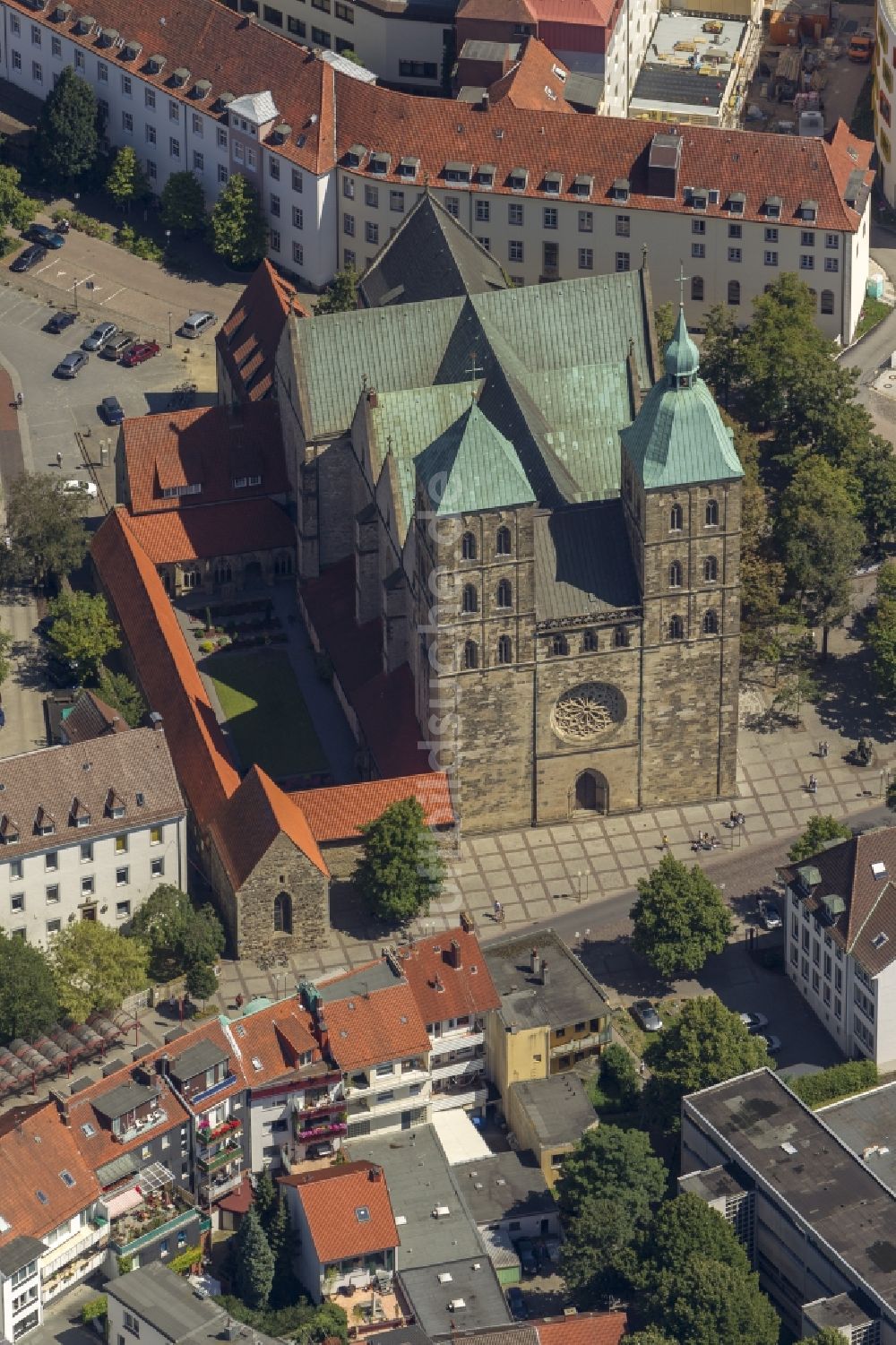 Osnabrück von oben - Stadtansicht vom Altstadtzentrum mit dem Dom St. Peter am Domplatz Osnabrück im Bundesland Niedersachsen