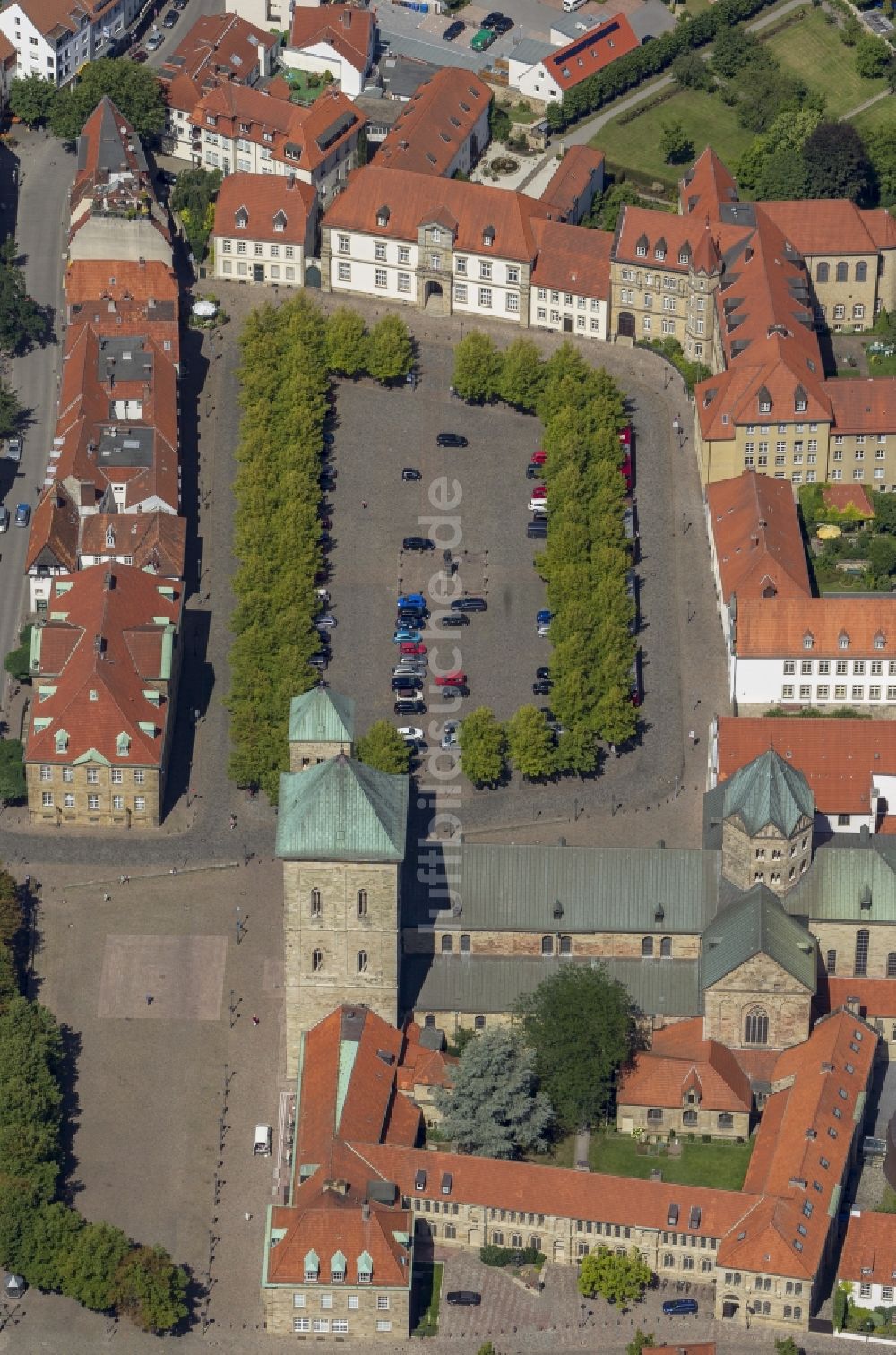 Luftaufnahme Osnabrück - Stadtansicht vom Altstadtzentrum mit dem Dom St. Peter am Domplatz Osnabrück im Bundesland Niedersachsen