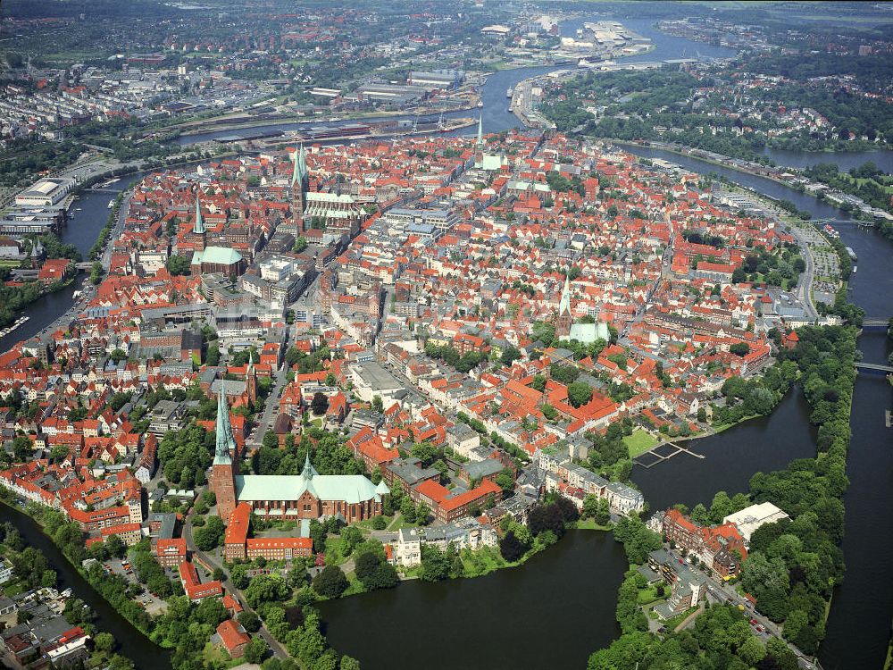 Luftbild Lübeck - Stadtansicht vom Altstadtzentrum in Lübeck