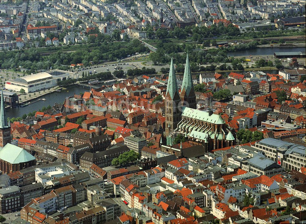 Lübeck von oben - Stadtansicht vom Altstadtzentrum in Lübeck