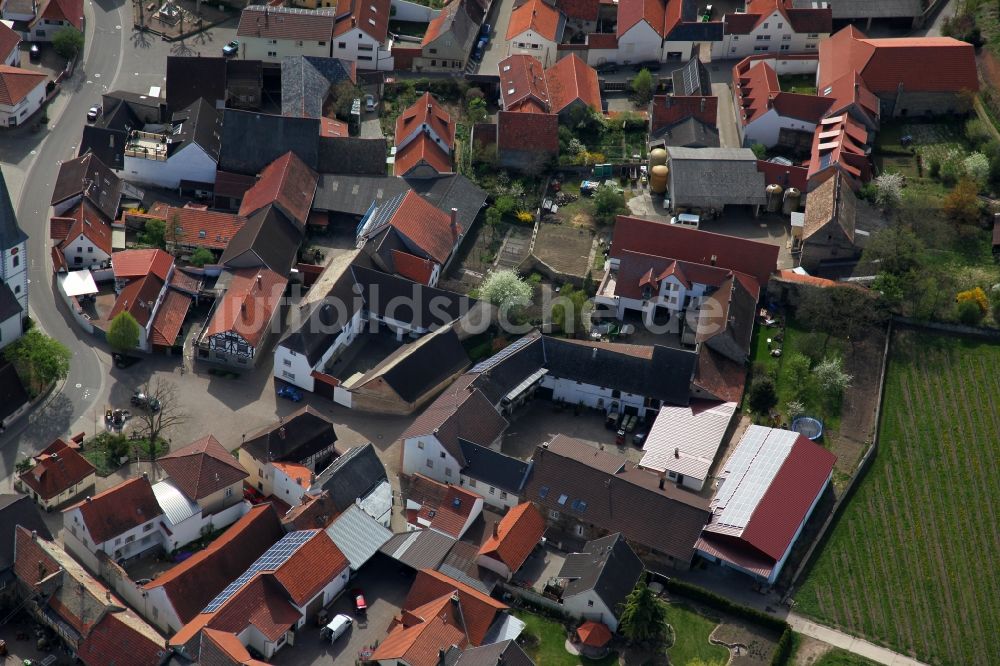 Alzey OT Heimersheim aus der Vogelperspektive: Stadtansicht von Alzey-Heimersheim im Bundesland Rheinland-Pfalz