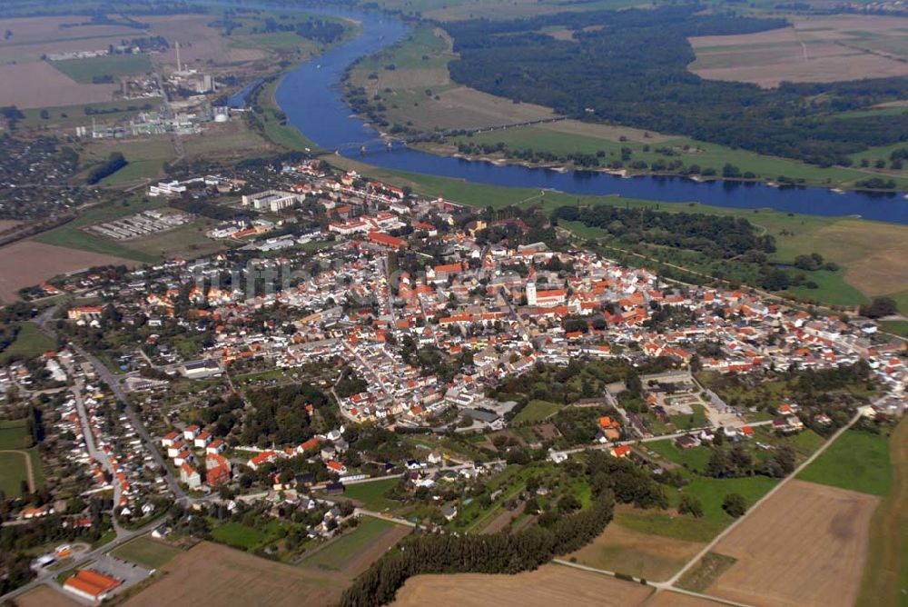 Barby aus der Vogelperspektive: Stadtansicht Barby