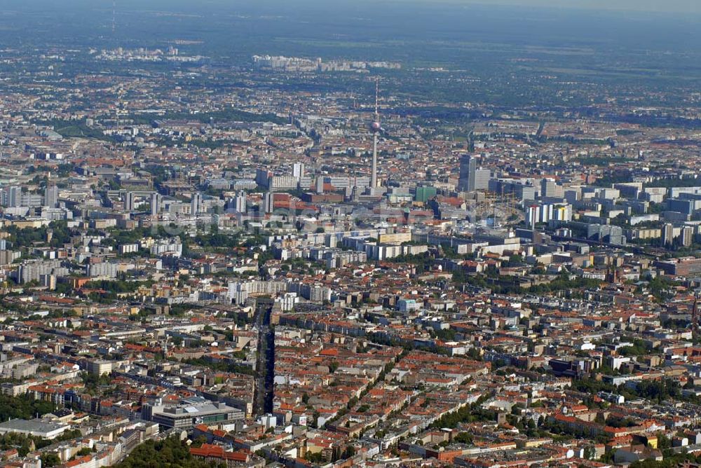 Berlin von oben - Stadtansicht Berlin mit Blick auf den Fernsehturm