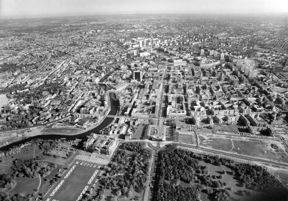 Berlin von oben - Stadtansicht auf Berlin Mitte