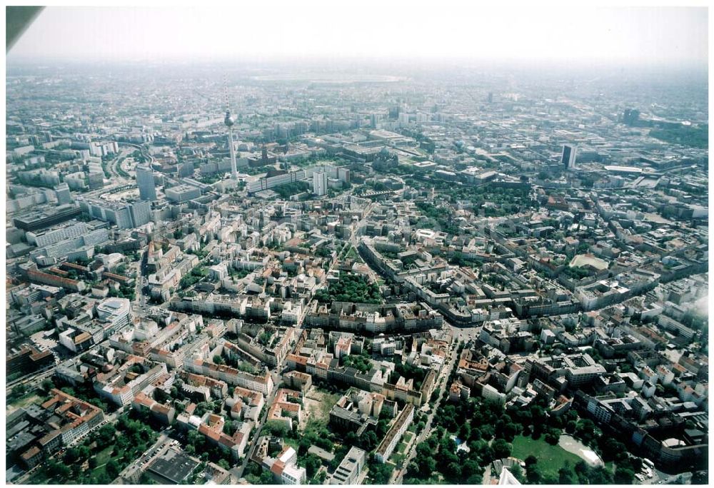 Berlin von oben - Stadtansicht von Berlin - Mitte und Prenzlauer - Berg