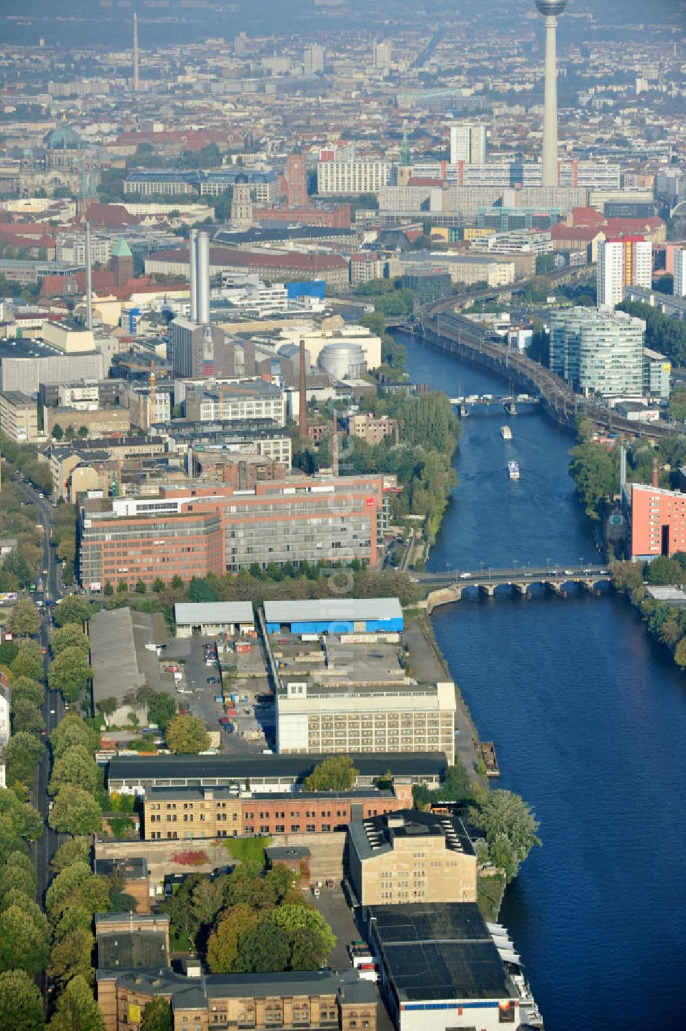 Berlin von oben - Stadtansicht auf Berlin-Mitte mit der Spree