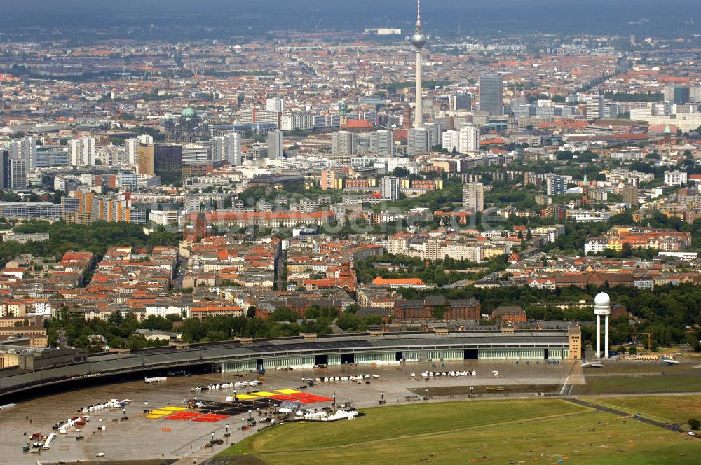 Luftaufnahme Berlin - Stadtansicht der Berliner Bezirke Tempelhof und Mitte