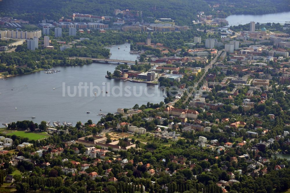 Luftaufnahme Potsdam - Stadtansicht Berliner Vorstadt zwischen Heiliger See und Tiefer See in Potsdam im Bundesland Brandenburg