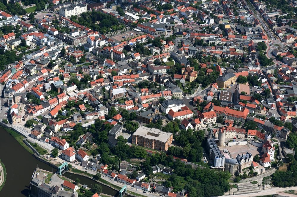 Luftbild Bernburg (Saale) - Stadtansicht von Bernburg (Saale) mit dem historischen Stadtkern im Bundesland Sachsen-Anhalt