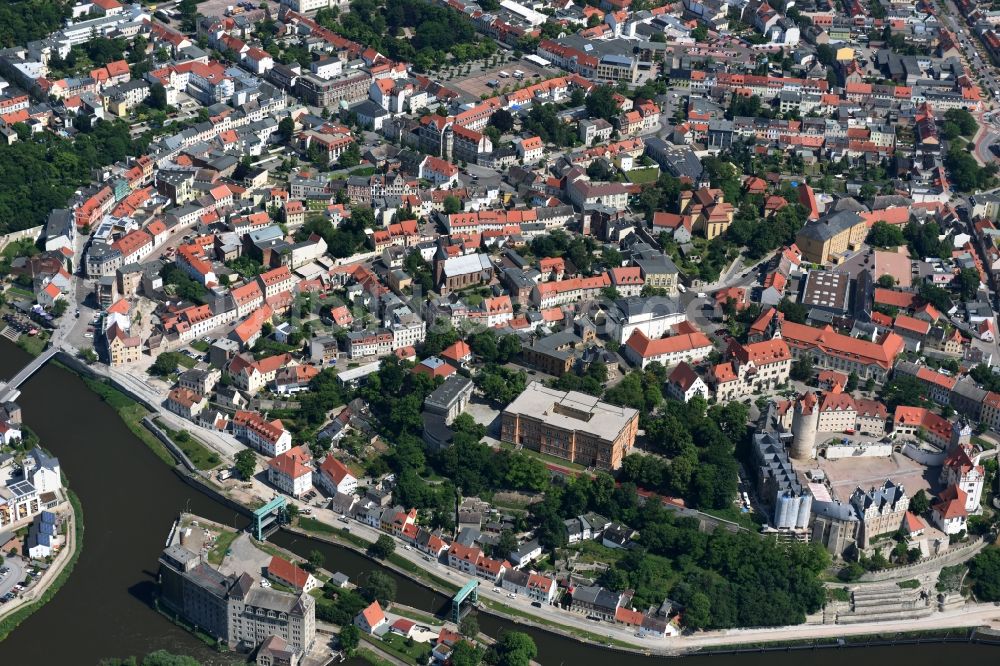 Luftaufnahme Bernburg (Saale) - Stadtansicht von Bernburg (Saale) mit dem historischen Stadtkern im Bundesland Sachsen-Anhalt