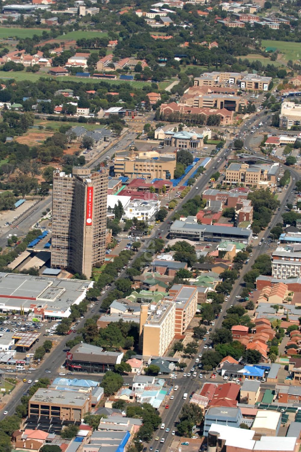 BLOEMFONTEIN aus der Vogelperspektive: Stadtansicht von Bloemfontein in Südafrika