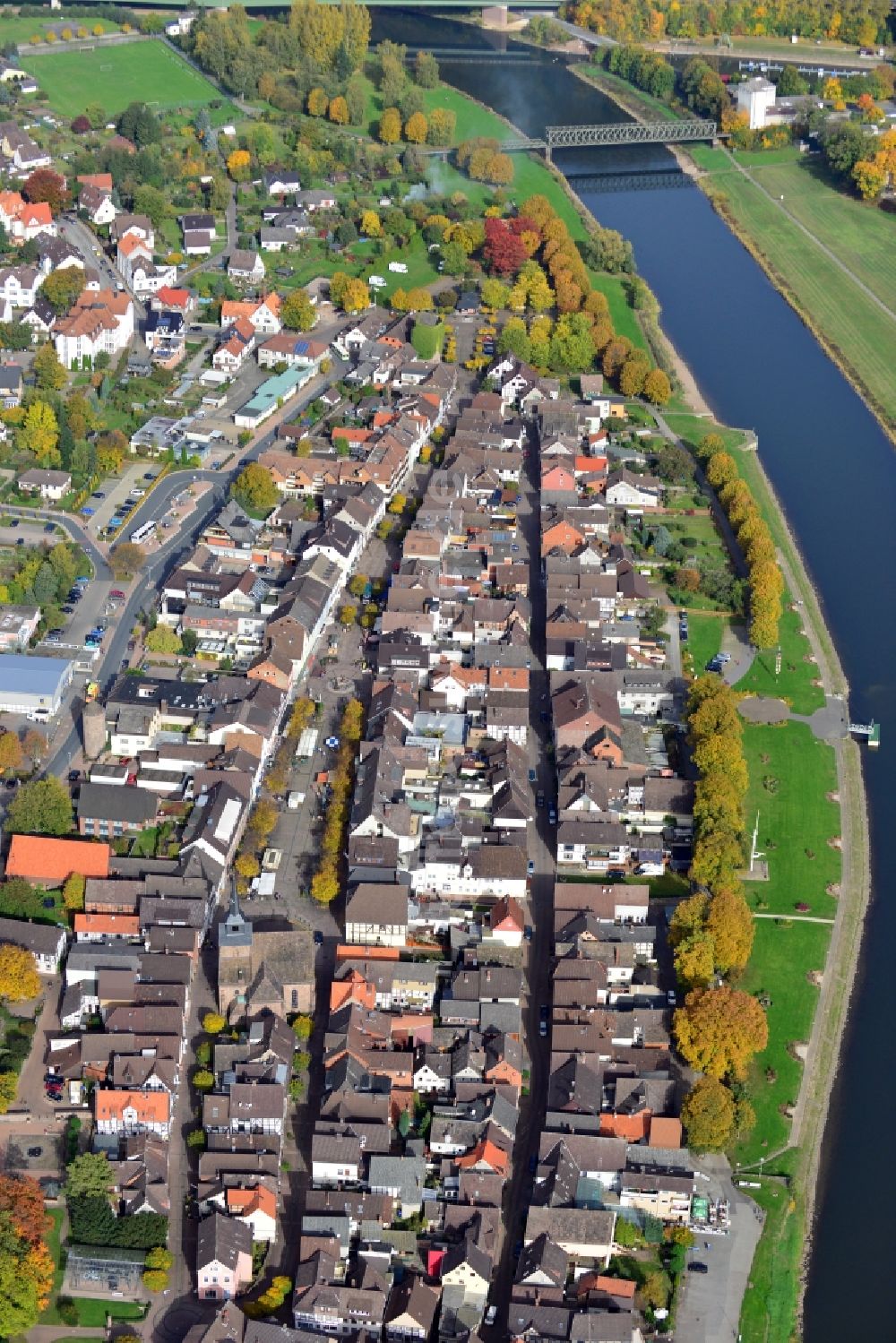 Bodenwerder von oben - Stadtansicht von Bodenwerder im Bundesland Niedersachsen