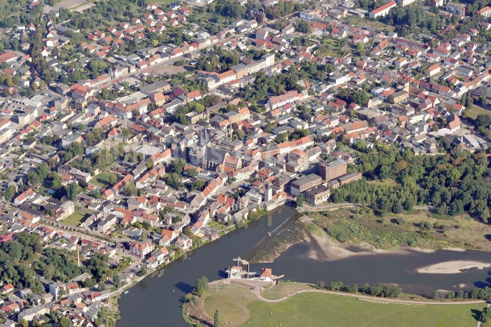 Calbe (Saale) von oben - Stadtansicht vom Calbe (Saale) im Bundesland Sachsen-Anhalt