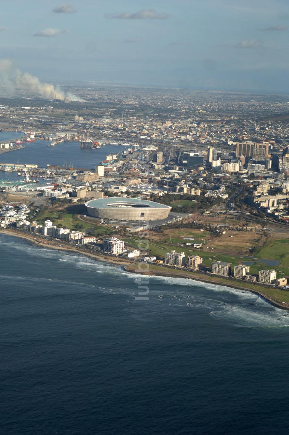 Kapstadt / Cap Town von oben - Stadtansicht / Cityscape Kapstadt / Cap Town in Südafrika / South Africa