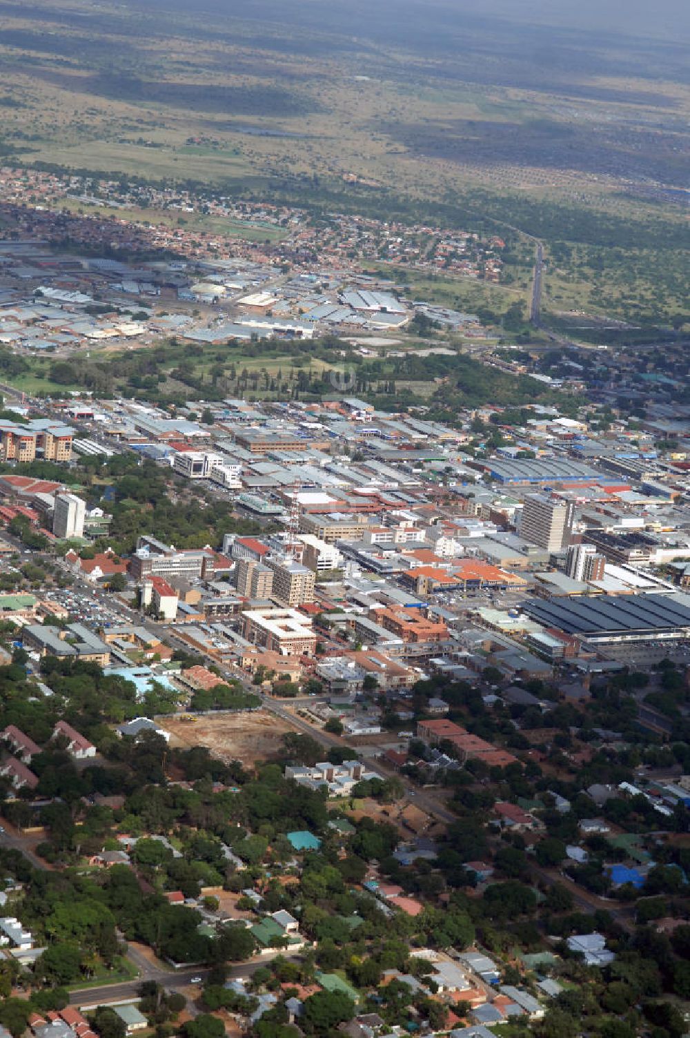 Polokwane aus der Vogelperspektive: Stadtansicht / Cityscape von Polokwane in Südafrika / South Africa