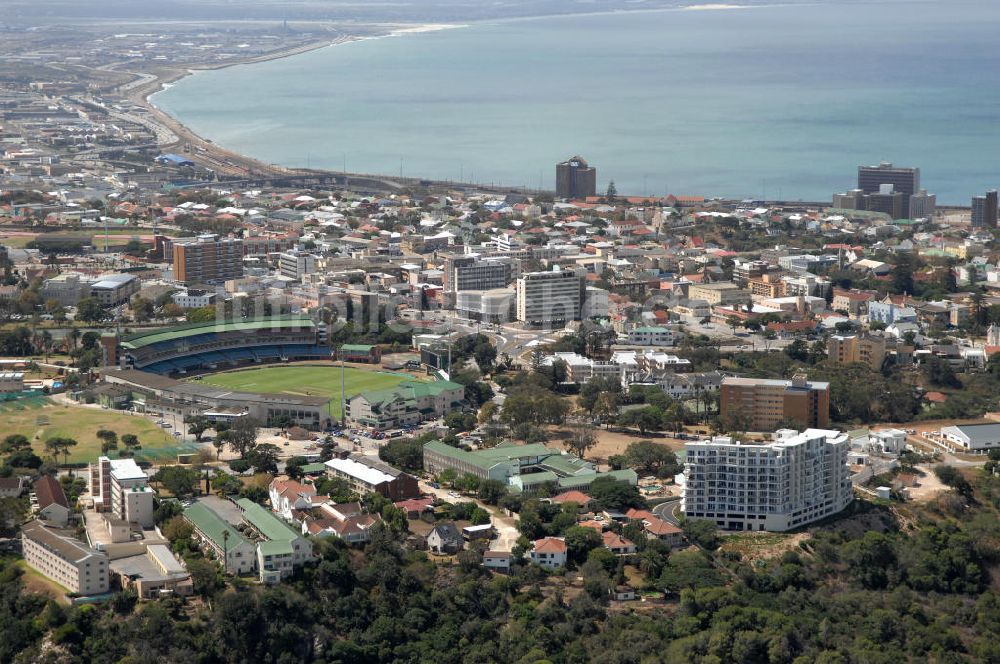 Port Elizabeth aus der Vogelperspektive: Stadtansicht / Cityscape Port Elizabeth in Südafrika / South Africa