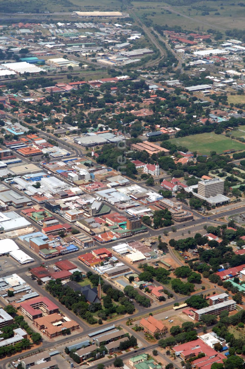 Luftbild Rustenburg - Stadtansicht Cityscape von Rustenburg in Südafrika / South Africa