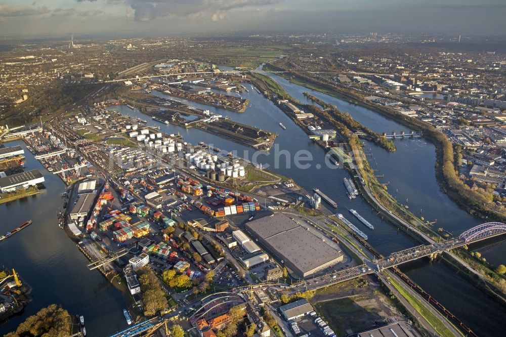 Duisburg von oben - Stadtansicht auf den Duisburger Hafen Duisport am Vinckekanal im Bundesland Nordrhein-Westfalen