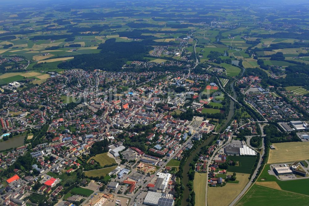 Eggenfelden von oben - Stadtansicht von Eggenfelden im Bundesland Bayern