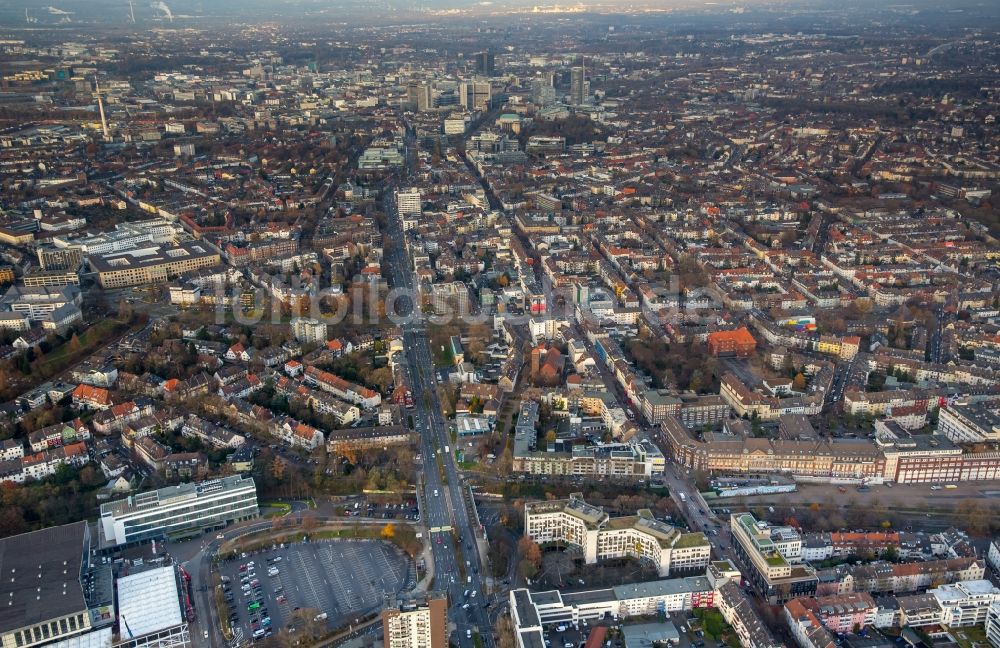 Luftaufnahme Essen - Stadtansicht entlang der Alfredstraße - Bundesstraße B224 in Essen im Bundesland Nordrhein-Westfalen