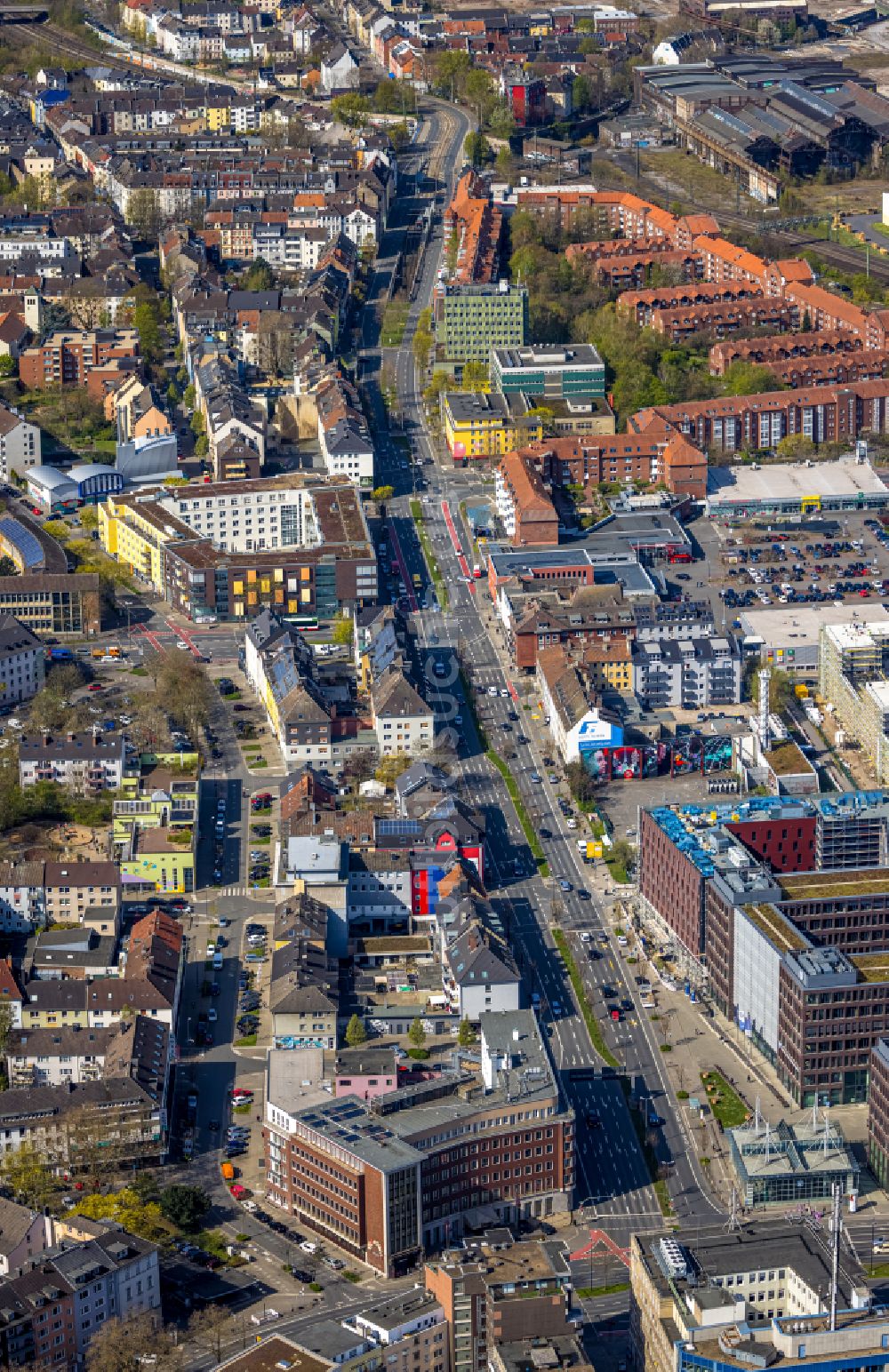 Dortmund aus der Vogelperspektive: Stadtansicht entlang der Rheinische Straße in Dortmund im Bundesland Nordrhein-Westfalen, Deutschland