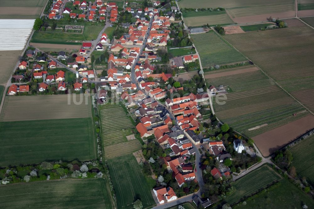 Esselborn von oben - Stadtansicht von Esselborn im Bundesland Rheinland-Pfalz