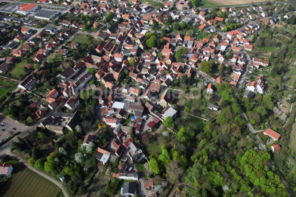 Luftaufnahme Flomborn - Stadtansicht von Flomborn im Bundesland Rheinland-Pfalz