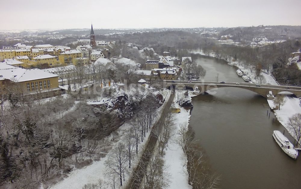 Halle (Saale) von oben - Stadtansicht vom Flußverlauf der Saale an der Krollwitzbrücke in Halle (Saale) im Bundesland Sachsen-Anhalt