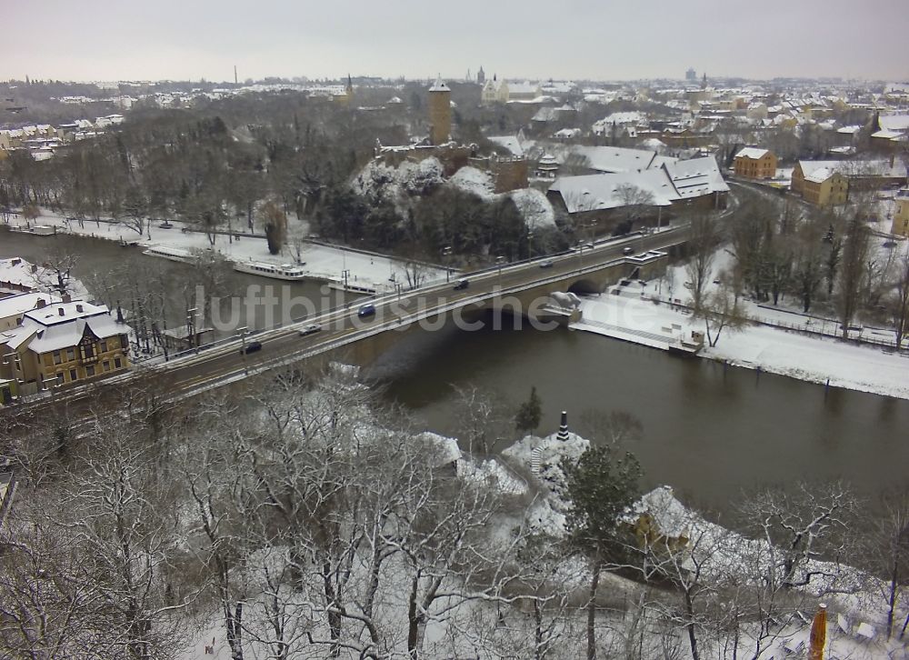 Luftaufnahme Halle (Saale) - Stadtansicht vom Flußverlauf der Saale an der Krollwitzbrücke in Halle (Saale) im Bundesland Sachsen-Anhalt