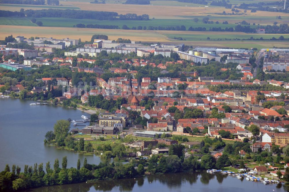 Neuruppin aus der Vogelperspektive: Stadtansicht der Fontanestadt Neuruppin in Brandenburg