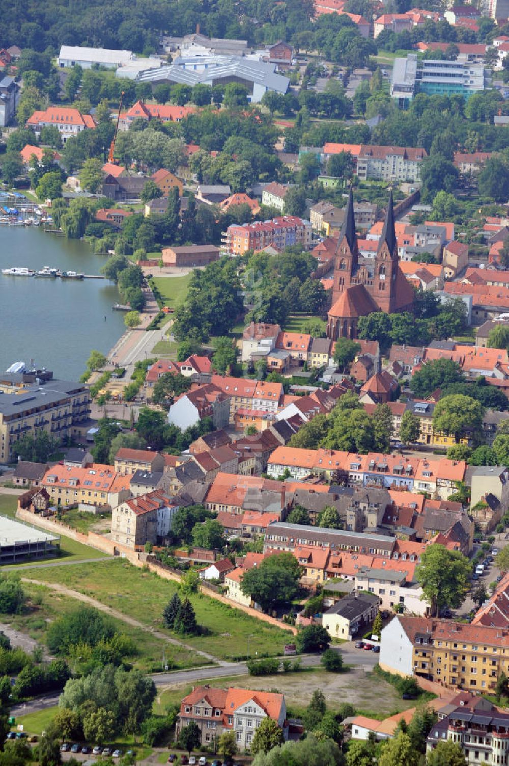 Luftaufnahme Neuruppin - Stadtansicht der Fontanestadt Neuruppin in Brandenburg