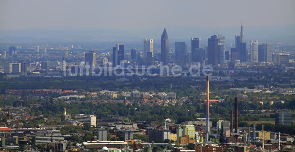 Frankfurt am Main aus der Vogelperspektive: Stadtansicht der Frankfurter Skyline