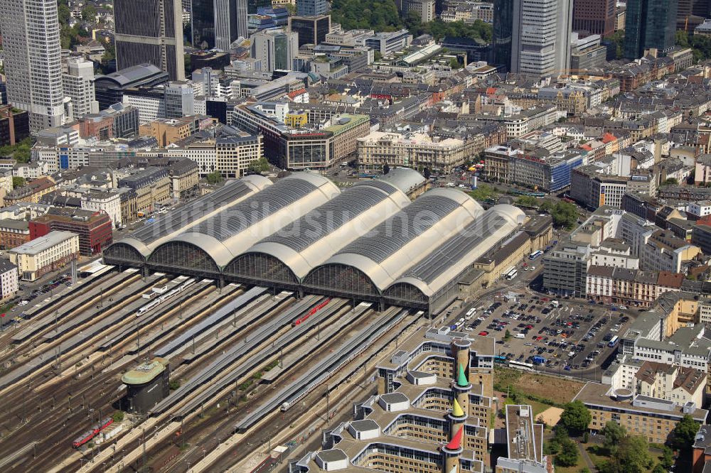 Frankfurt am Main von oben - Stadtansicht der Frankfurter Skyline