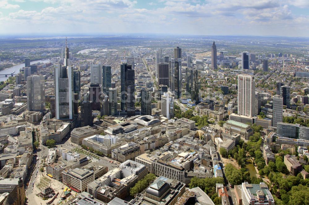 Luftbild Frankfurt am Main - Stadtansicht der Frankfurter Skyline