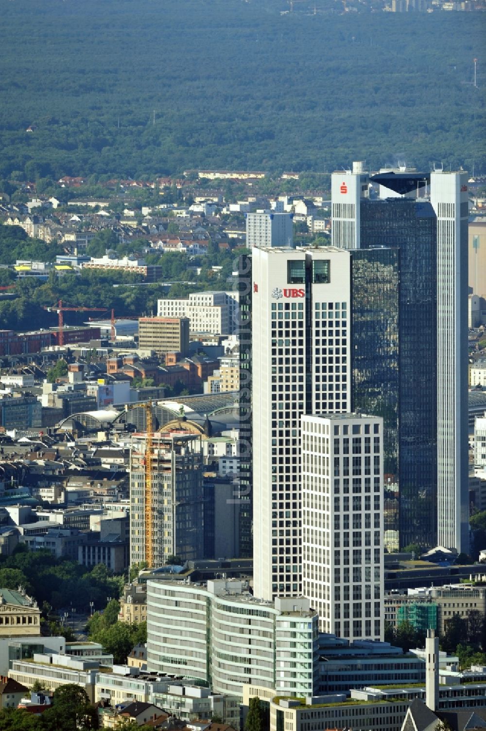 Luftaufnahme Frankfurt am Main - Stadtansicht der Frankfurter Skyline am Main