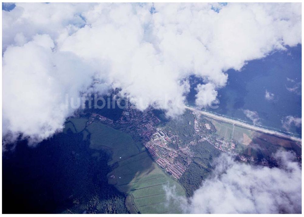 Graal-Müritz / Mecklenburg Vorpommern aus der Vogelperspektive: Stadtansicht von Graal-Müritz aus 7000ft Höhe mit dem Wohnneubaugebiet der HAWO KG / 27.09.02