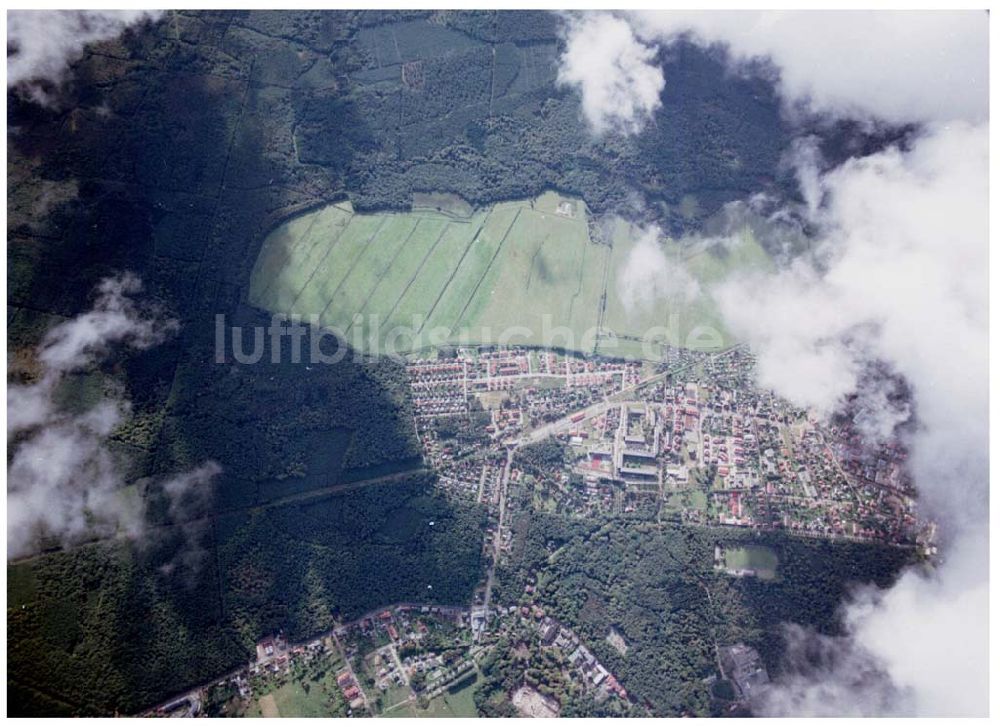 Graal-Müritz / Mecklenburg Vorpommern von oben - Stadtansicht von Graal-Müritz aus 7000ft Höhe mit dem Wohnneubaugebiet der HAWO KG / 27.09.02