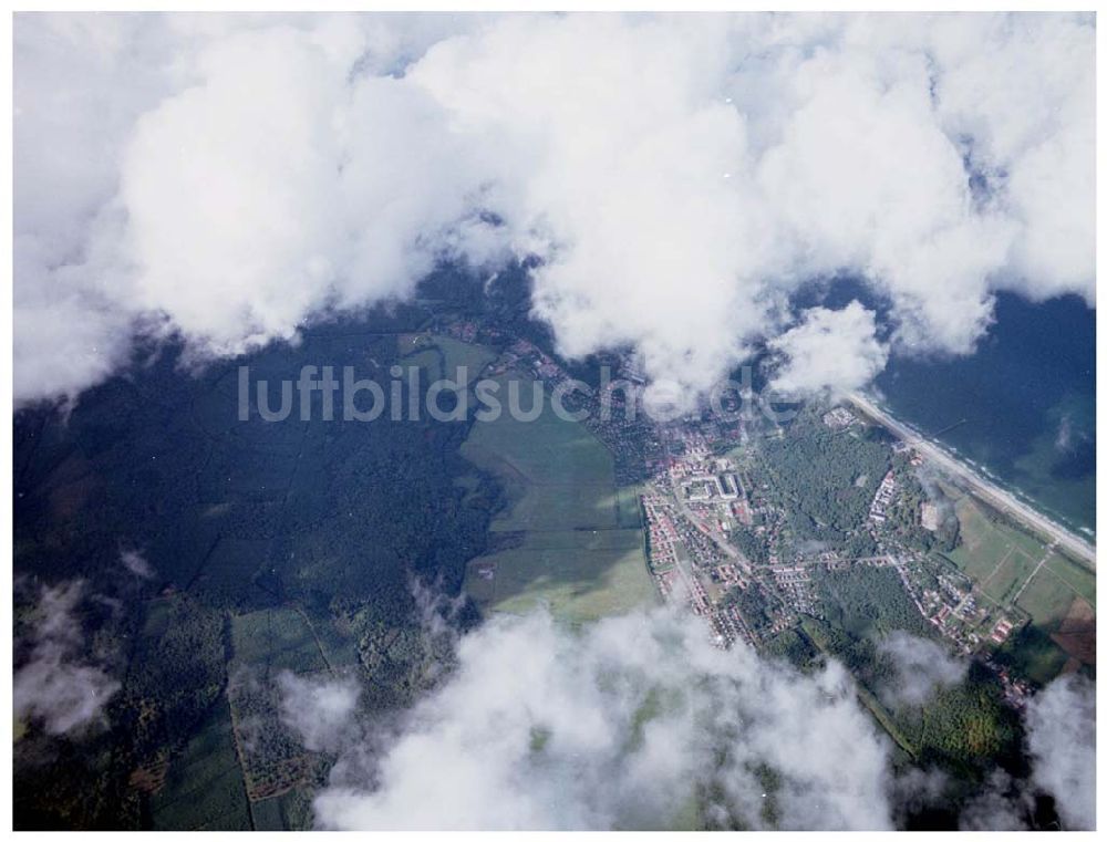 Luftbild Graal-Müritz / Mecklenburg Vorpommern - Stadtansicht von Graal-Müritz aus 7000ft Höhe mit dem Wohnneubaugebiet der HAWO KG / 27.09.02